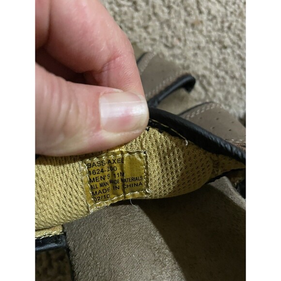 NWOT Men\'s BASS brown suede sandals Size 11 walking/ hiking open toe main image 3